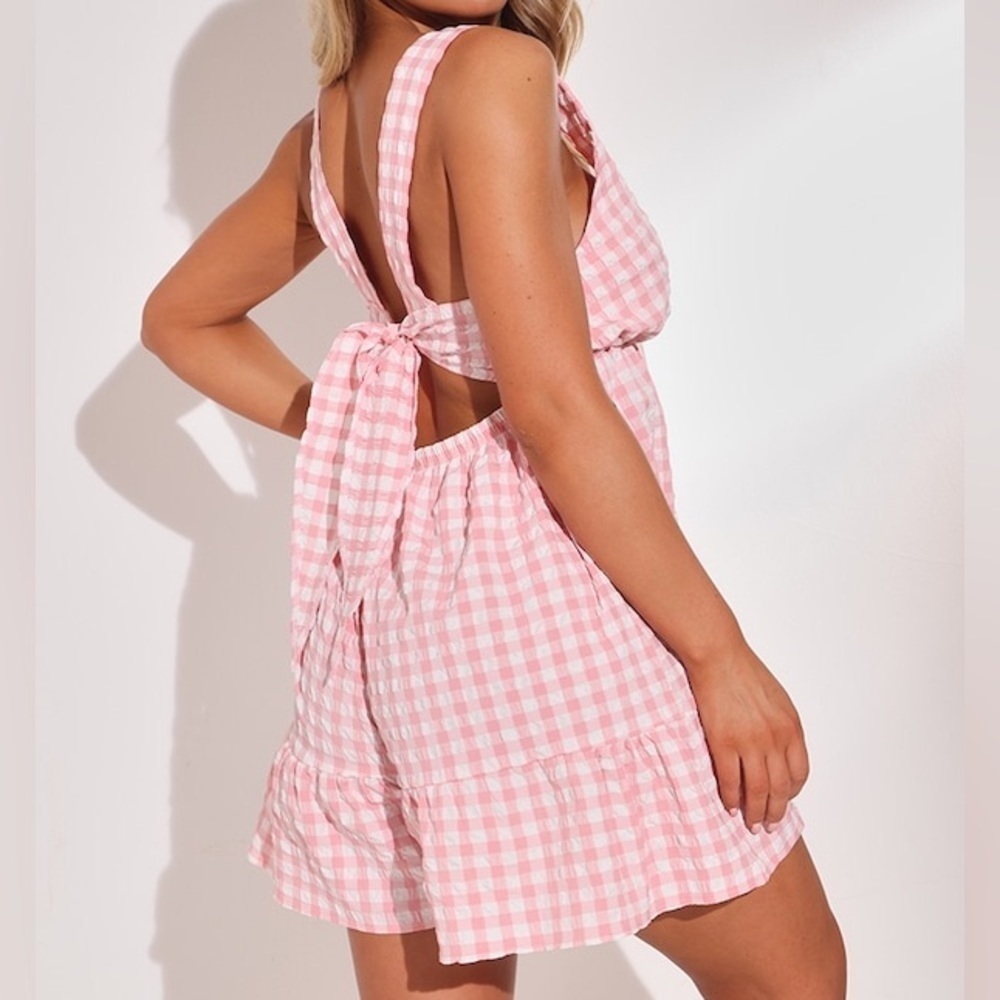 PrettyLittleThing Pink Gingham Tie Back Plunge Frill Hem Romper size 4